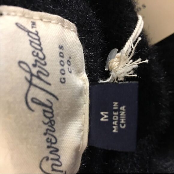 New with tags/ Super Soft long haired sweater! Super comfy - Picture 6 of 6